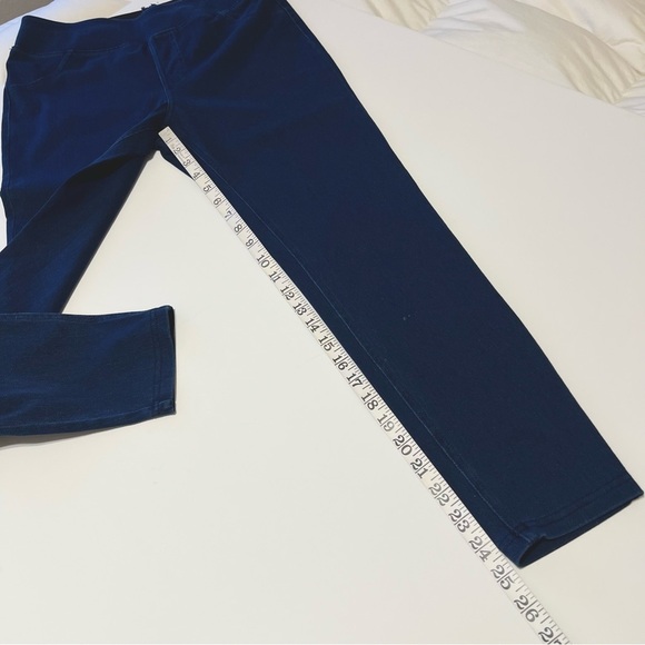 Halara Flex highwaisted denim jeggings, stretchy pull on, size M - Picture 8 of 13